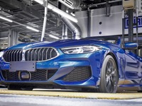 BMW 8シリーズカブリオレ 新型、量産第一号車がラインオフ…2019年3月発売へ 画像