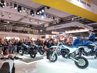 ハスクバーナが初の電動バイク EE5 発表、2019年夏発売へ…EICMA 2018 画像