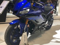 ヤマハ YZF-R3 に2019年型、MotoGPレーサーがモチーフの新デザイン…EICMA 2018 画像