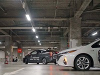 未来の駐車システム「自動バレーパーキング」実証実験、JARIが東京・台場で開催 画像
