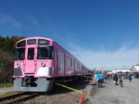 電車の車両基地が酒場になった?---西武鉄道が秩父の酒と料理を楽しむイベント 画像