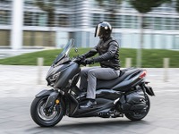 ヤマハの大型スクーター、XMAX に上質な「アイアンマックス」…EICMA 2018 画像