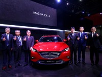 マツダ CX-4 に「ブルースカイスポーツ」、入門グレード追加…広州モーターショー2018 画像