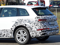 アウディ Q7 改良新型、生産仕様のプロトタイプを目撃…テールライトも露出 画像