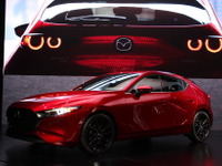 【マツダ 3/アクセラ 新型】モーターショープレイベントで世界初公開、最新技術を全部盛り 画像