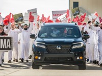 ホンダ パスポート 新型、16年ぶり復活のSUV…量産第一号車がラインオフ 画像