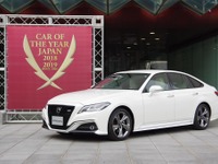 あまり迷うことなく クラウン…岡本幸一郎【日本カーオブザイヤー2018-19】 画像