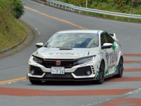 テインの新・車高調キット「モノレーシング」を シビック タイプR と スイフト スポーツで試す！ 画像