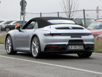 ポルシェ 911カブリオレ 新型、公開準備OK…フルヌードで最終テスト 画像