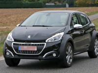 プジョー最小SUV「1008」開発車両をキャッチ…2019年登場、日本導入は 画像