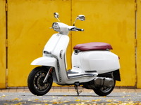 半世紀を経て復活したイタリアン・スクーター…ランブレッタ V125［詳細画像］ 画像