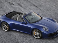 ポルシェ 911 カブリオレ 新型、450馬力ツインターボ搭載…ルーフ開閉は12秒に短縮 画像