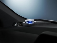 アルパイン、ツィーターが自動昇降する車種専用高音質3ウェイスピーカー発売へ 画像