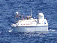 危険海域などを自動航行する「ロボティックボート」、ヤンマーが基礎技術を開発 画像