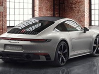 ポルシェ 911 新型、早くもカスタマイズ…カーボンルーフの「エクスクルーシブ」仕様 画像