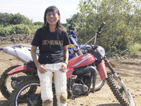 【バイク女子】「とにかくフットワークの良さが大事」フォトグラファー 藤村のぞみさん 画像