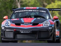 ポルシェ 911GT2 RSクラブスポーツ、元F1ドライバーが「クレイジー」…700馬力、価格は40万5000ユーロ 画像
