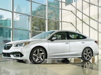 スバル レガシィ セダン新型がデビュー、2.4直噴ターボ搭載…シカゴモーターショー2019 画像