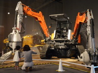 『工事中！』重機を見て建設の世界に触れる---企画展が開幕　5月19日まで［フォトレポート］ 画像