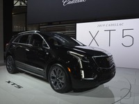キャデラック XT5 にスポーツパッケージ…シカゴモーターショー2019で発表 画像