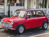 クラシック Mini がEVに、100台を限定生産…7万9000ポンドから 画像