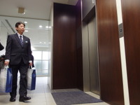 エレベーターの呼び出しと行き先階をスマホで自動設定 三菱電機ビルテクノサービス 画像