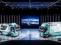 ボルボ初のEVトラック、最初の顧客に納車…航続300km 画像