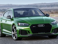 アウディ RS5スポーツバック、450馬力ツインターボ搭載…8万2700ユーロから 画像