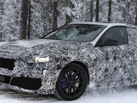 BMW 2シリーズ グランクーペ、306馬力の「M」をスクープ!雪上を激走 画像