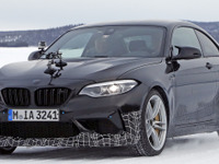 BMW M2 に最速の「CS/CSL」設定へ…雪上で実車をスクープ 画像