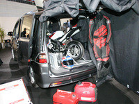 【東京オートサロン08】ステップワゴンでキッズバイクを運ぶ！ 画像