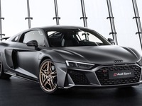 アウディ R8 にV10エンジン10周年記念車---世界限定222台 画像
