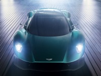 アストンマーティン、フェラーリやランボルギーニのミッドシップスーパーカー市場に参入へ…ジュネーブモーターショー2019 画像
