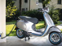 ベスパ初のEVスクーター「エレットリカ」、日本初公開へ…東京モーターサイクルショー2019 画像