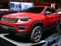 ジープ コンパス に初のPHV、シリーズ最速モデルに…ジュネーブモーターショー2019 画像