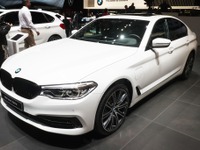 BMW 5シリーズ PHVが改良、EVモードの航続30％以上延長…ジュネーブモーターショー2019 画像
