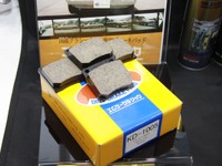 クラシックカー用の復刻ブレーキパッド…IAAE 2019 画像