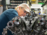 トヨタ、トランプ政権に貢献アピール…米工場に830億円追加投資［新聞ウォッチ］ 画像