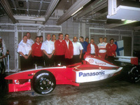 【トヨタF1ドリーム】発表一番乗り? ---F1ニューマシン2002年型 画像