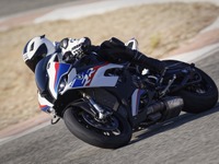 BMW S1000RR 新型、予約開始…二輪初の「Mモデル」も登場 画像