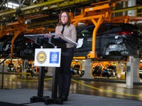 シボレーの新型EVを米国で生産へ…GM全車種に電動車設定の一環 画像