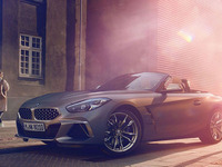 BMW Z4 新型、発売記念限定モデル「フローズングレー」発売 画像