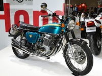 ホンダ、憧れの“ナナハン”と最新モデルをあわせて展示…東京モーターサイクルショー2019［詳細画像］ 画像