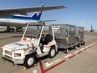 佐賀空港で自動走行するトーイングトラクターの実証を開始…ANA 画像