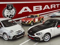マツダ ロードスター の兄弟車、124スパイダー などに記念モデル…アバルトが70周年へ 画像