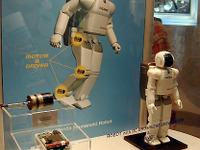 【東京ショー2001続報】ホンダ『ASIMO』ロボットの心臓? 筋肉? 関節? 画像