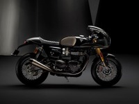 トライアンフ、世界限定車のスラクストンTFC、ボンネビル T120 エース/ダイアモンドエディションを発売 画像