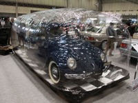 花粉症対策？ 巨大風船でビンテージカーを保護…オートモビルカウンシル2019 画像