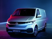 VWの主力商用車『トランスポーター』、改良新型で異例のステアリングシステム大幅変更の狙いは 画像