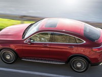 メルセデスベンツ GLCクーペ  改良新型、48Vマイルドハイブリッド…ニューヨークモーターショー2019で発表へ 画像